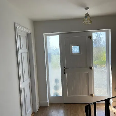 Luxurious Large West Cork With Seaviews 別荘