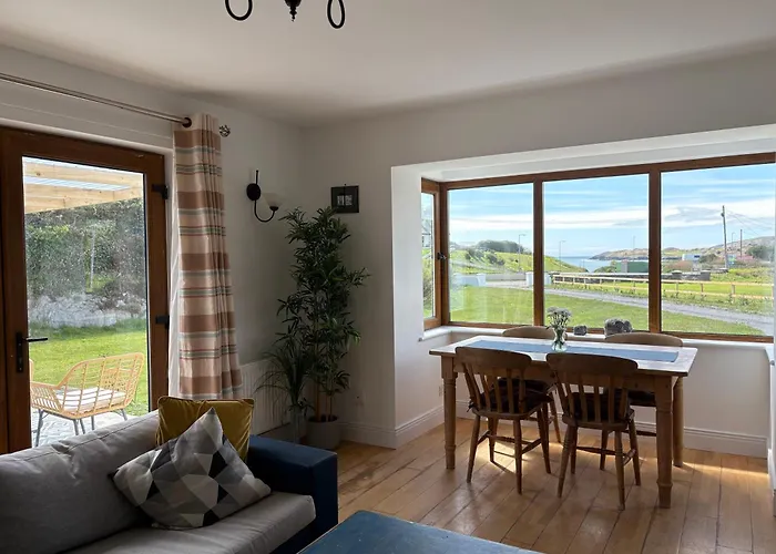 Semesterbostad Luxurious Large West Cork With Seaviews Skibbereen